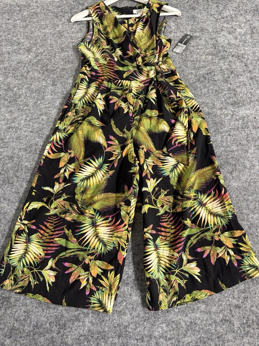 SOHO Apparel ltd Jumpsuit Women 4P Petites Green Black Floral Romper Dress N29